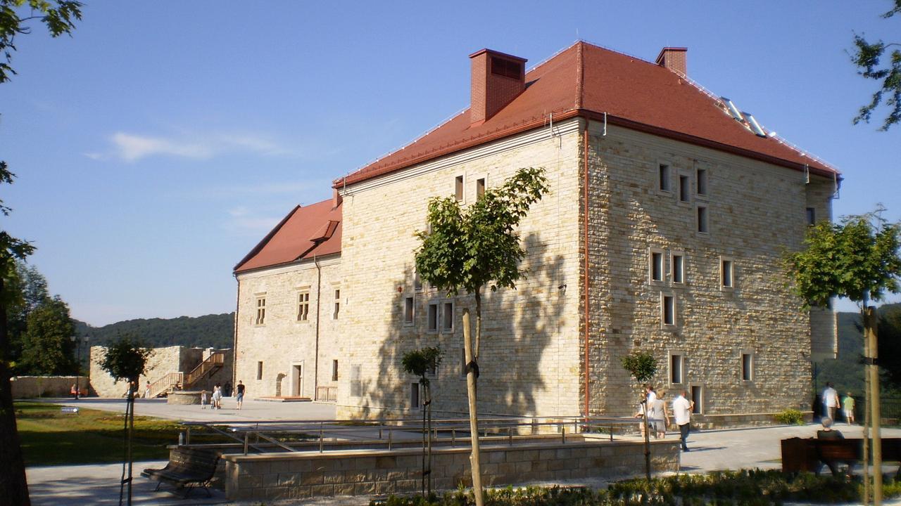 Dom Turysty Sanok Apart otel Dış mekan fotoğraf